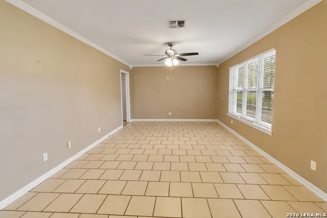 1410 ORIOLE LN Beeville, TX 78102