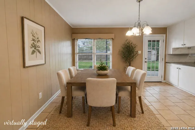 1410 ORIOLE LN Beeville, TX 78102