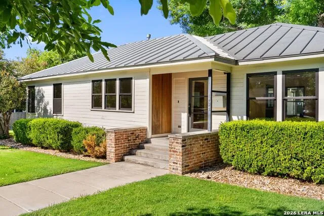 1402 HUTTO RD Georgetown, TX 78626