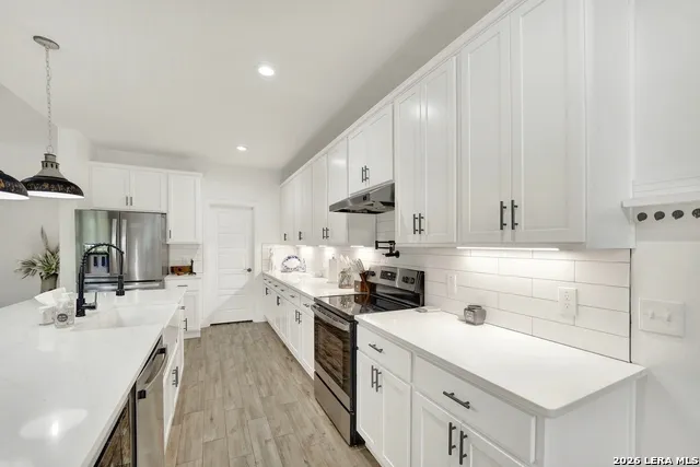 492 SPANISH GRANT CIR Bandera, TX 78003