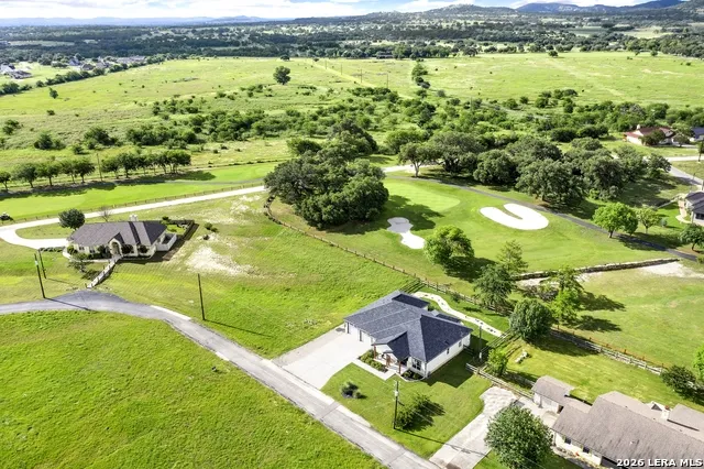 492 SPANISH GRANT CIR Bandera, TX 78003