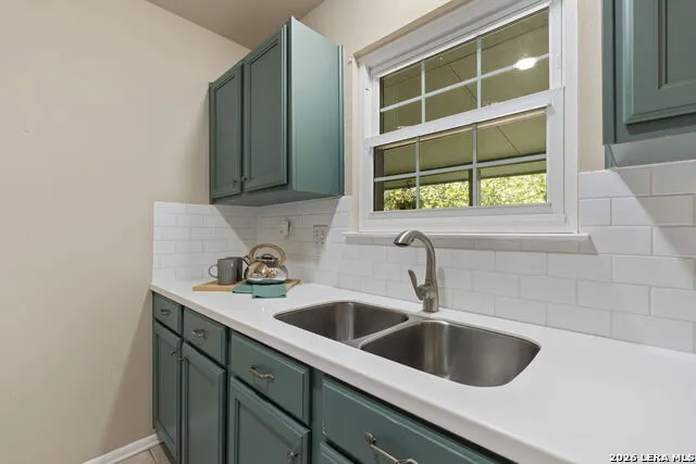 211 DOESKIN DR Boerne, TX 78006
