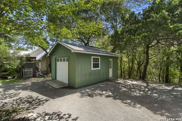 211 DOESKIN DR Boerne, TX 78006