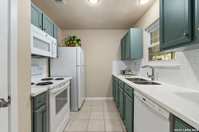 211 DOESKIN DR Boerne, TX 78006