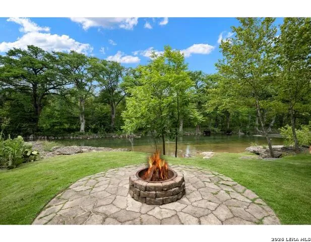 9710 RIVER RD New Braunfels, TX 78132