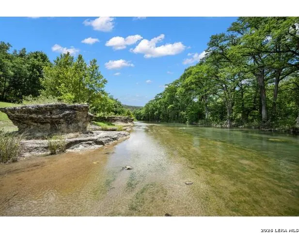 9710 RIVER RD New Braunfels, TX 78132