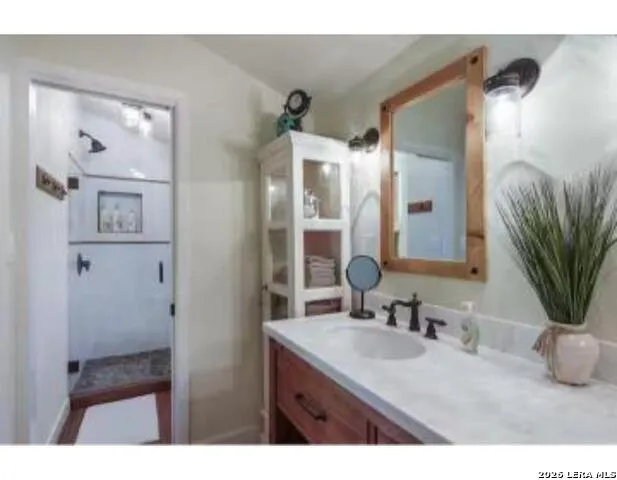 9710 RIVER RD New Braunfels, TX 78132