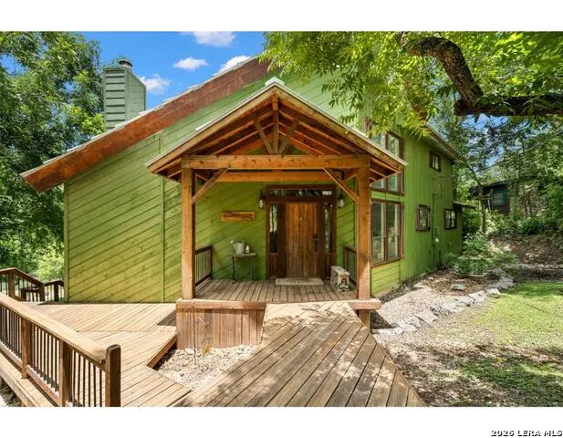 9710 RIVER RD New Braunfels, TX 78132