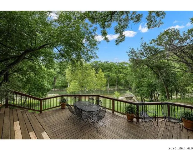 9710 RIVER RD New Braunfels, TX 78132