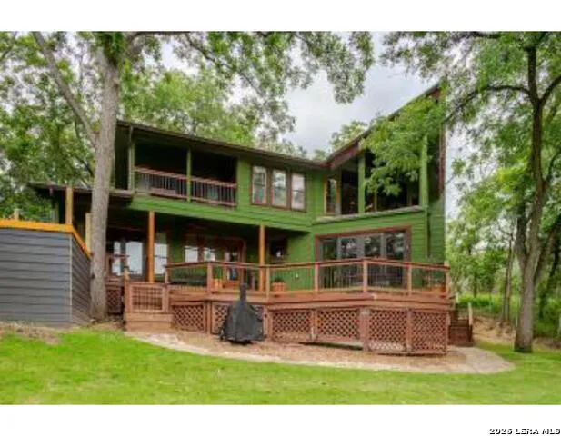 9710 RIVER RD New Braunfels, TX 78132
