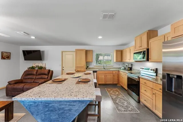 735 Green Castle Pl Canyon Lake, TX 78133
