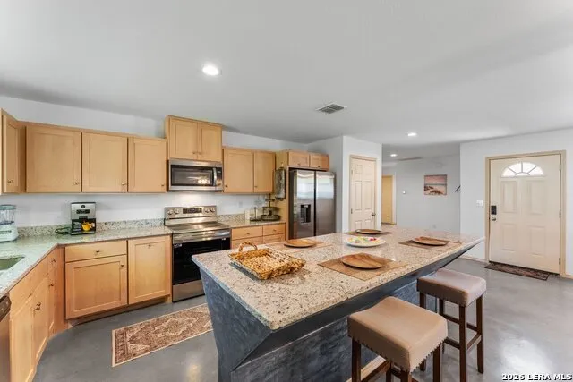 735 Green Castle Pl Canyon Lake, TX 78133