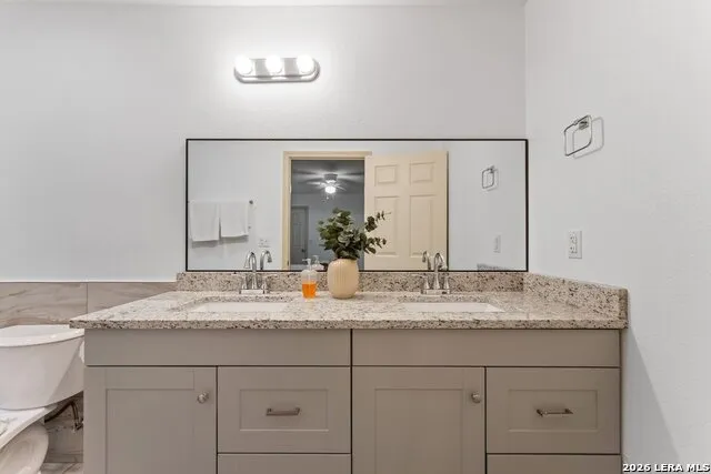 735 Green Castle Pl Canyon Lake, TX 78133