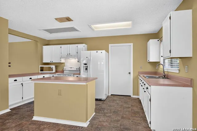 6350 REGENCY LN San Antonio, TX 78249