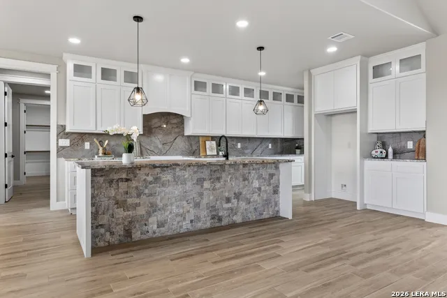 956 Horseshoe Falls Bandera, TX 78003
