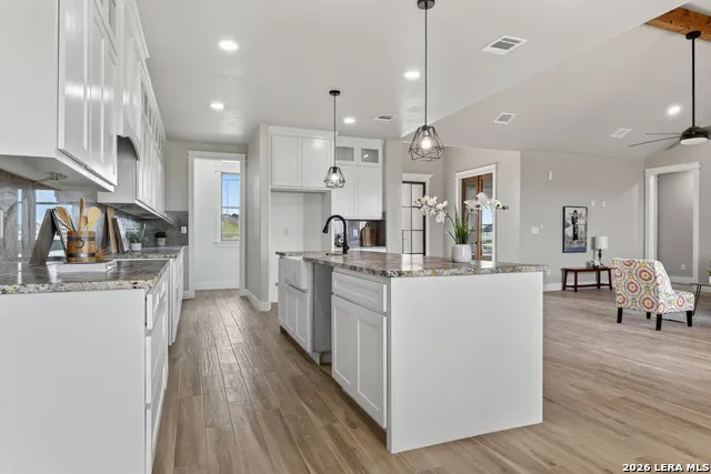 956 Horseshoe Falls Bandera, TX 78003