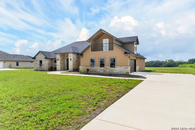 956 Horseshoe Falls Bandera, TX 78003