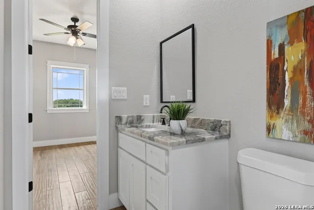 956 Horseshoe Falls Bandera, TX 78003