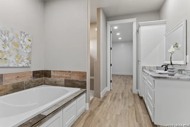 956 Horseshoe Falls Bandera, TX 78003
