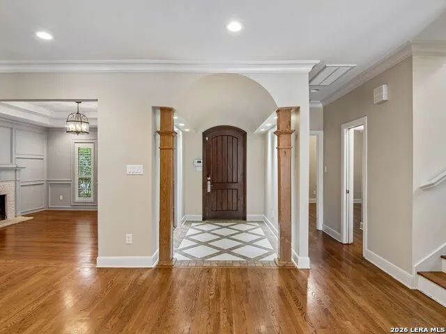 310 Castano Avenue Alamo Heights, TX 78209