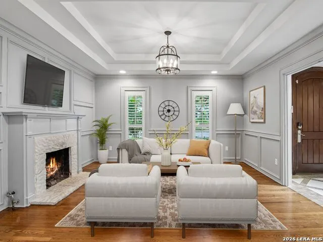 310 Castano Avenue Alamo Heights, TX 78209