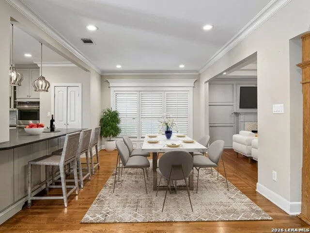 310 Castano Avenue Alamo Heights, TX 78209