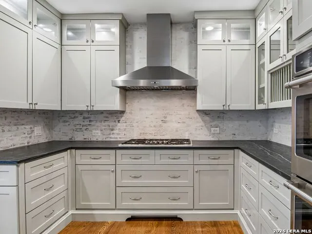 310 Castano Avenue Alamo Heights, TX 78209
