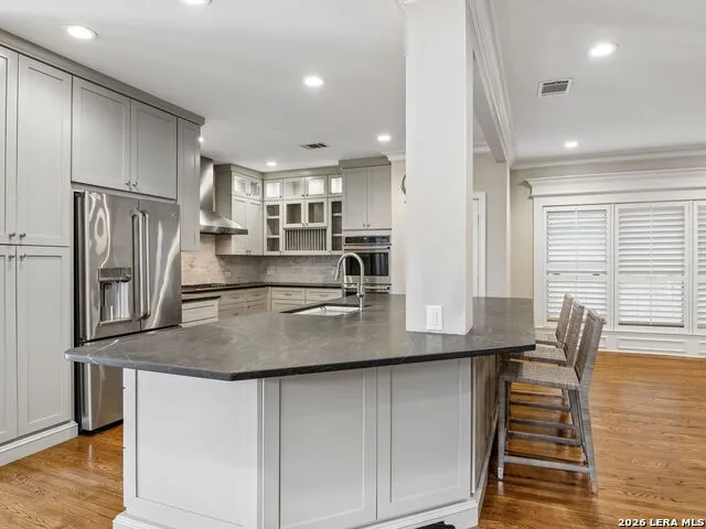 310 Castano Avenue Alamo Heights, TX 78209