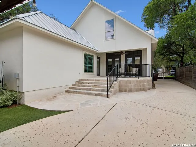 310 Castano Avenue Alamo Heights, TX 78209