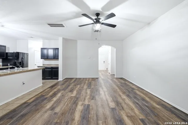 1649 W Nolte Farms Seguin, TX 78155
