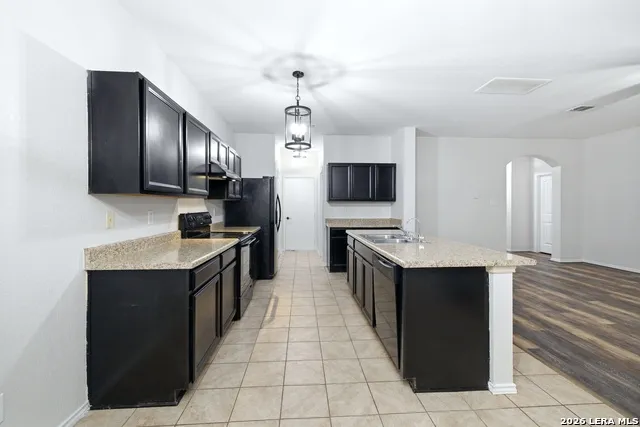 1649 W Nolte Farms Seguin, TX 78155