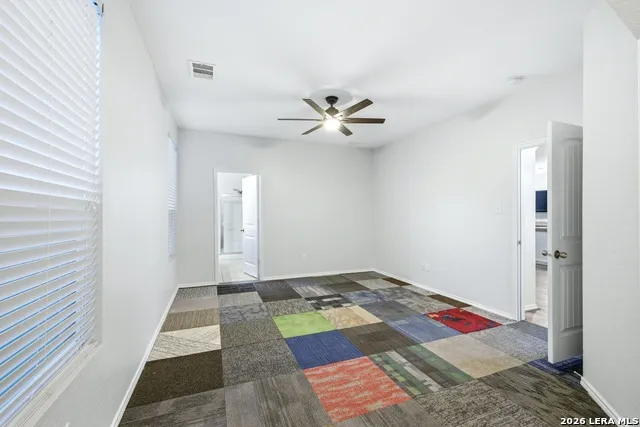 1649 W Nolte Farms Seguin, TX 78155