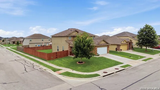 1649 W Nolte Farms Seguin, TX 78155