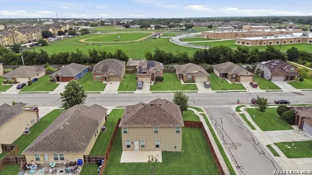 1649 W Nolte Farms Seguin, TX 78155