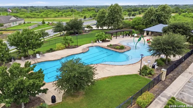 1649 W Nolte Farms Seguin, TX 78155