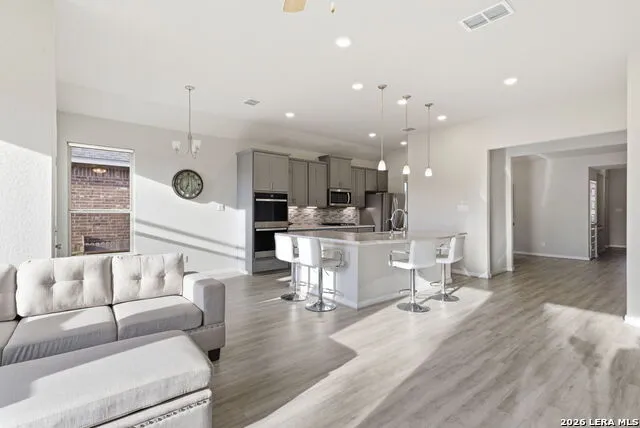 1634 Cheshire Park Bulverde, TX 78163