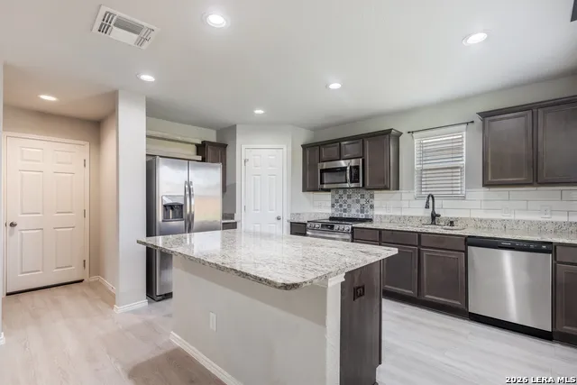 13139 HEATHERS ARROW St Hedwig, TX 78152