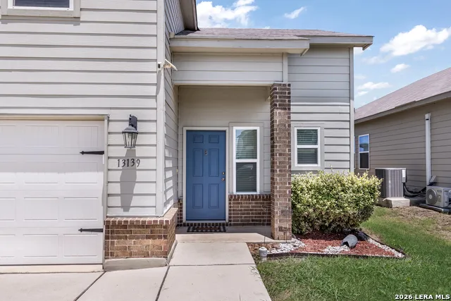13139 HEATHERS ARROW St Hedwig, TX 78152