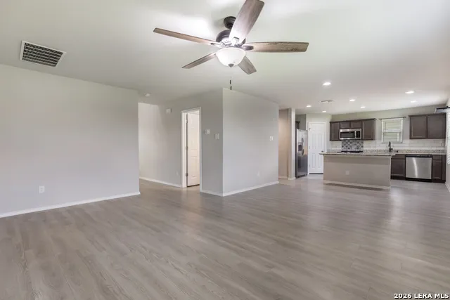 13139 HEATHERS ARROW St Hedwig, TX 78152