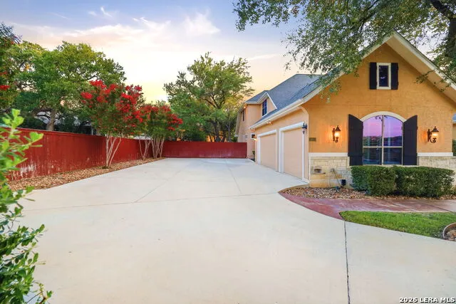 24003 Fog Cyn San Antonio, TX 78258