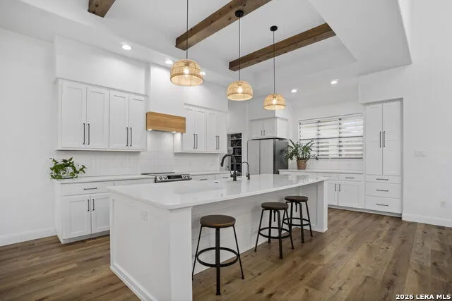 204 OAK FIELDS DR Floresville, TX 78114