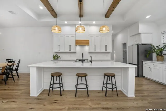204 OAK FIELDS DR Floresville, TX 78114