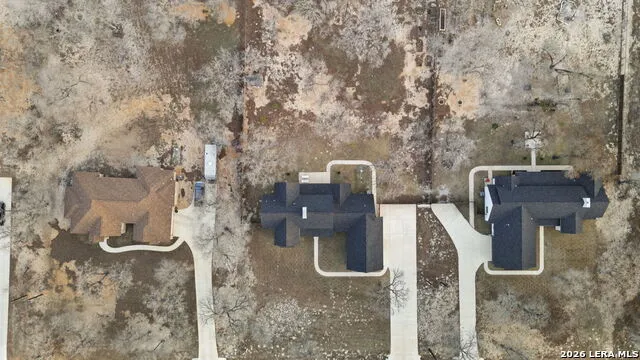 204 OAK FIELDS DR Floresville, TX 78114