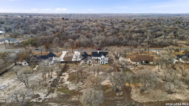 204 OAK FIELDS DR Floresville, TX 78114