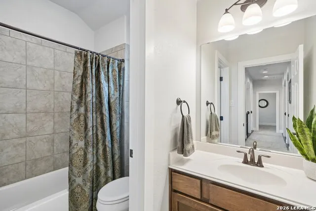 2564 Ayers Dr Seguin, TX 78155