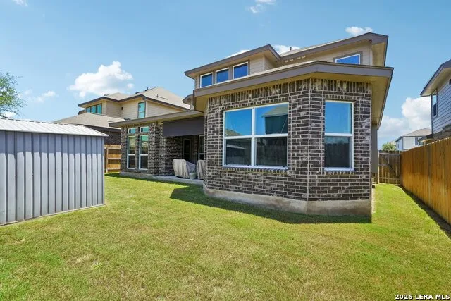 2564 Ayers Dr Seguin, TX 78155