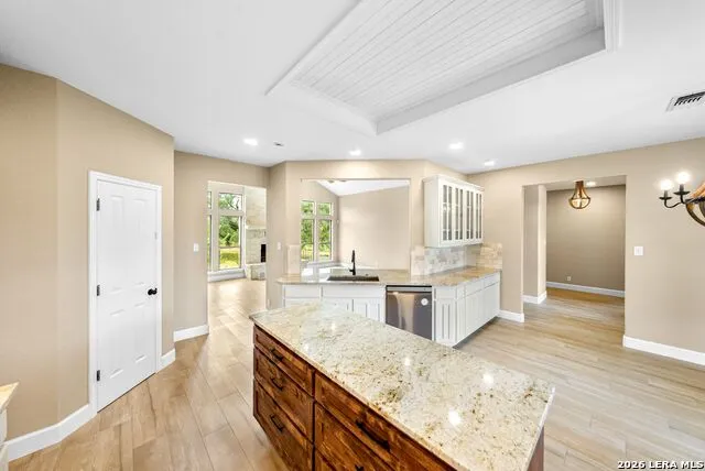 147 Rambling Trl La Vernia, TX 78121