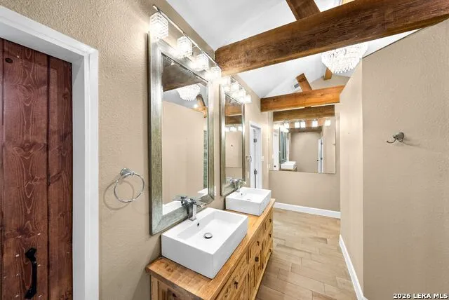 147 Rambling Trl La Vernia, TX 78121