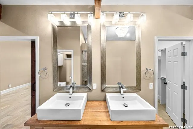 147 Rambling Trl La Vernia, TX 78121