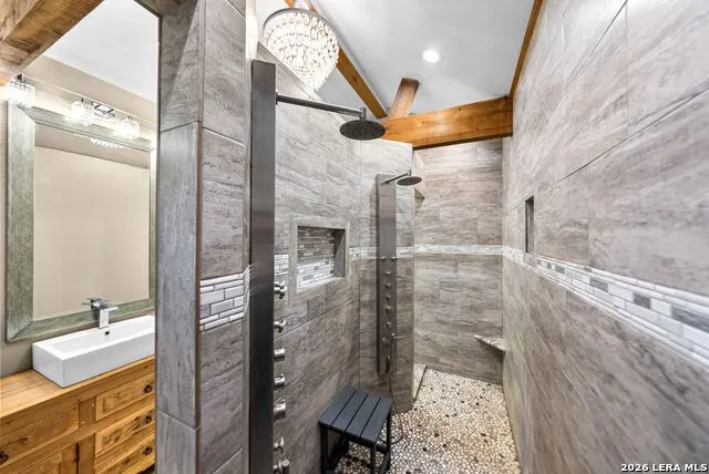 147 Rambling Trl La Vernia, TX 78121